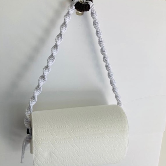 Handcrafted Macrame paper towel holder - Picture 4 of 5
